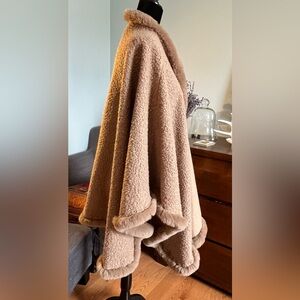Camel coloured wrap with faux fur trim